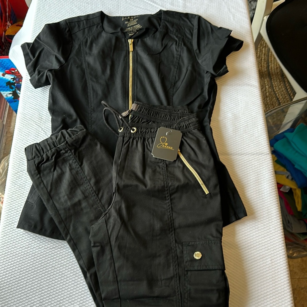 JAANUU set XS top XS bottom